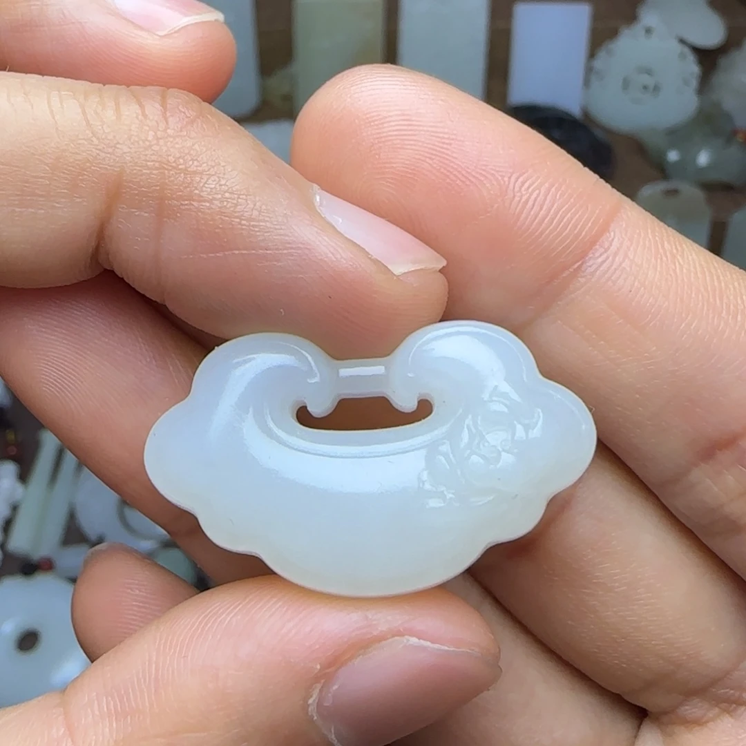 和田玉挂件未镶嵌350