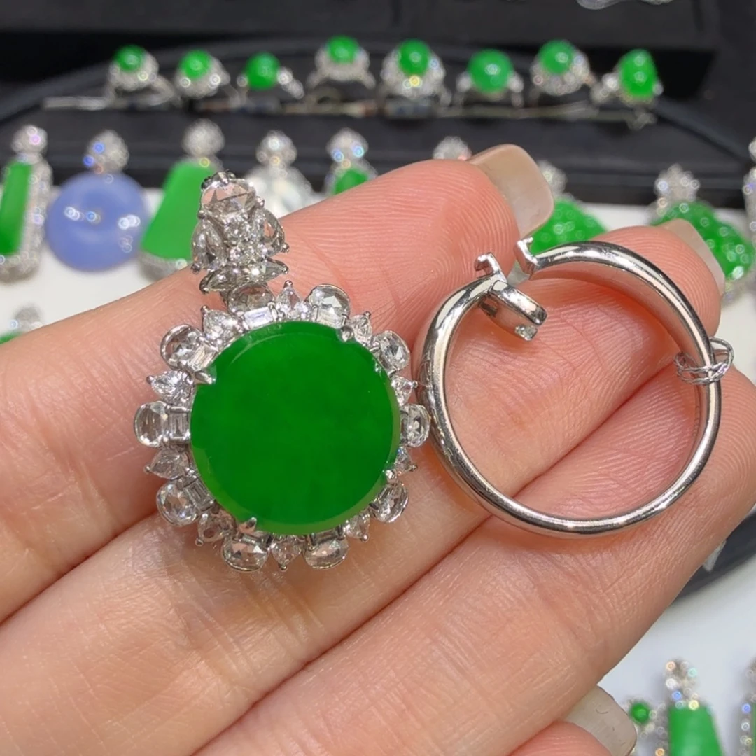 翡翠18K金镶嵌颈饰收到货48小时鉴赏期