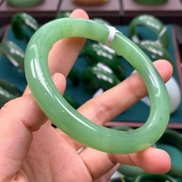 未镶嵌手镯和田玉（碧玉）5960