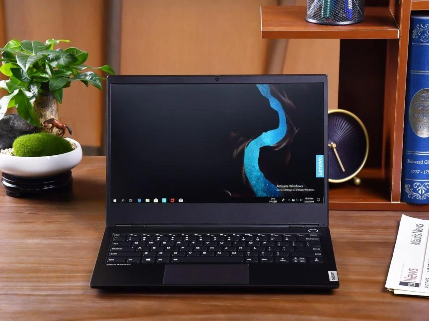 9新 Lenovo/联想 哈曼卡顿音效i5八代高清大屏办公视频影音刷视频