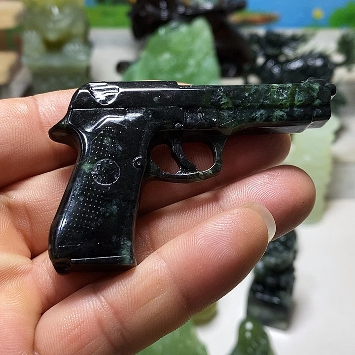 透闪石-蛇纹石玉未镶嵌手把件