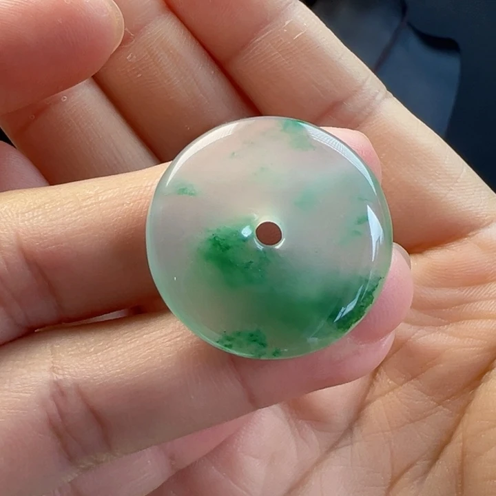 石英质玉未镶嵌颈饰