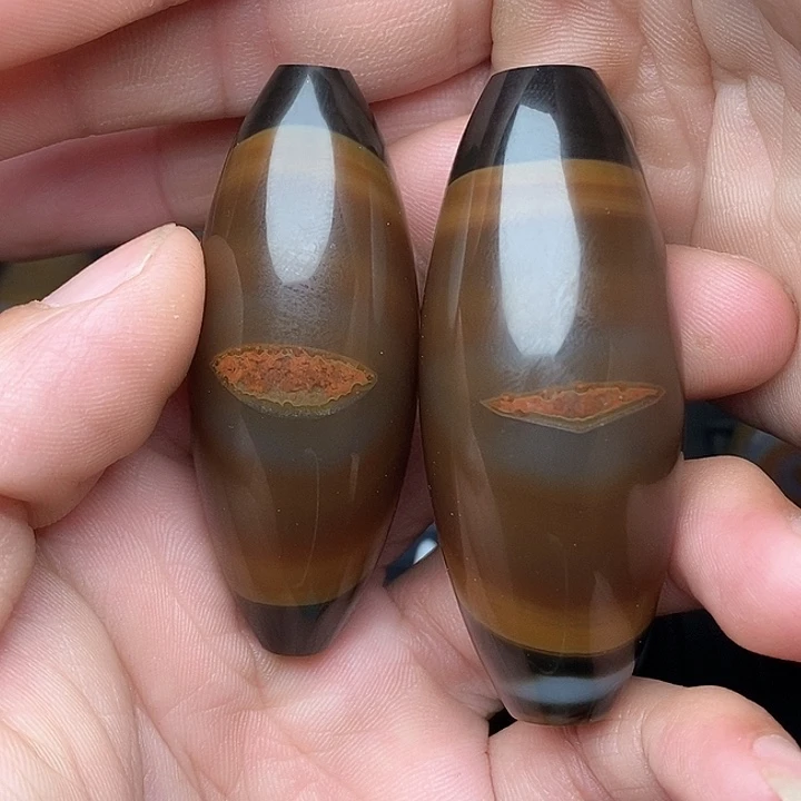 玛瑙/玉髓颈饰合金山**夫