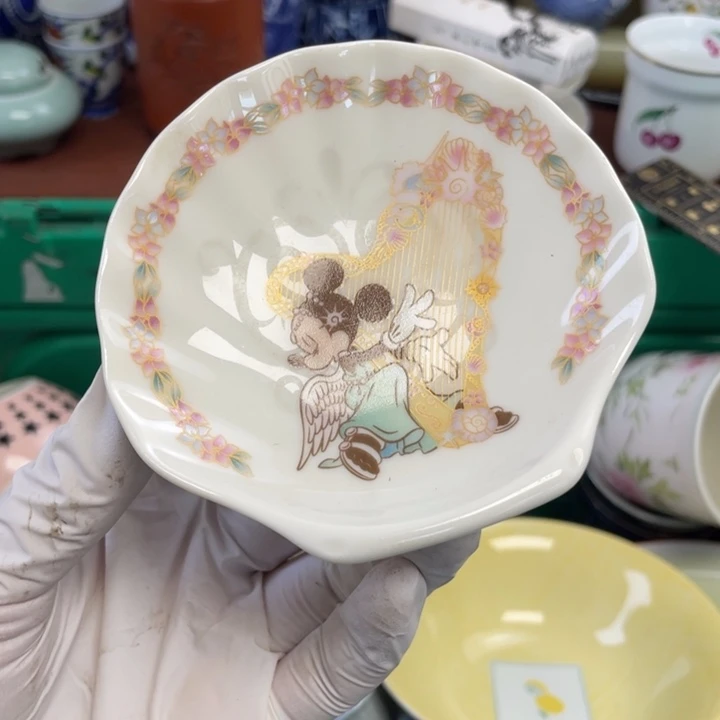 他家瓷器真美…开播了