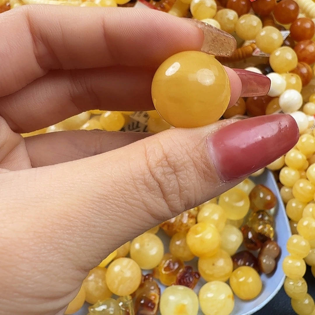 琥珀未镶嵌珠宝奇石