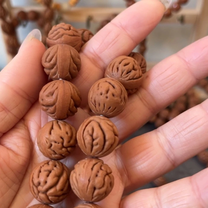 幸***己野生桃枭圆子手串