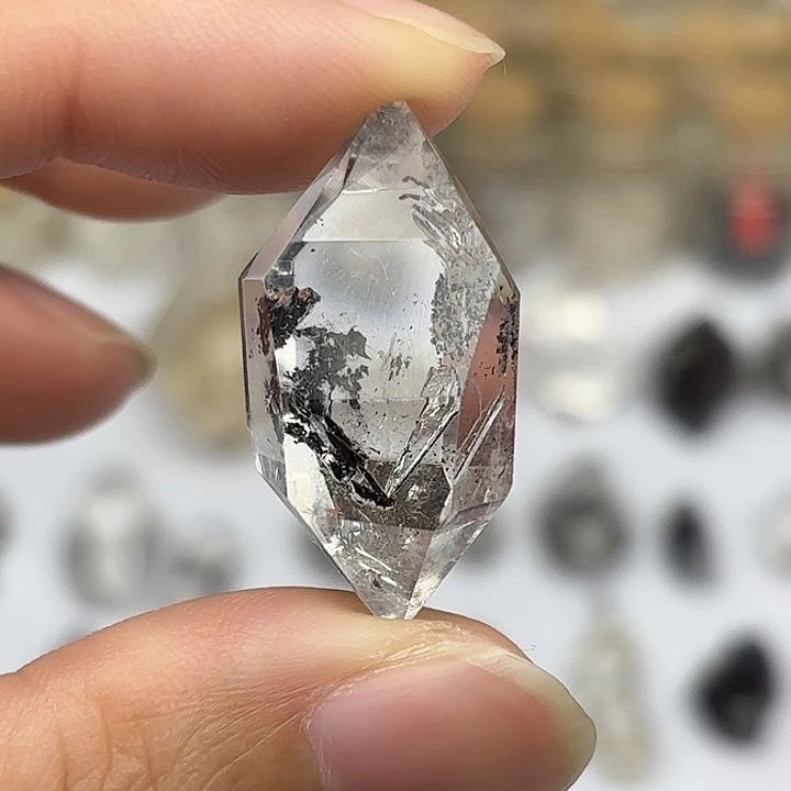 水晶颈饰未镶嵌双尖闪墨闪灵钻