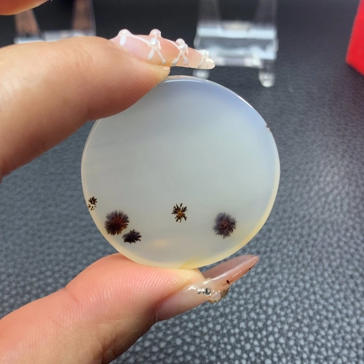 張***靈玛瑙/玉髓未镶嵌颈饰