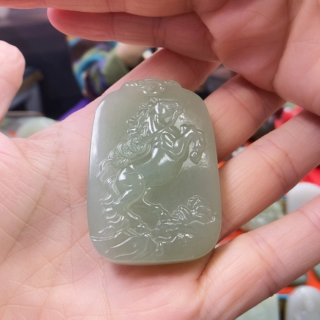 波***波和田玉未镶嵌颈饰