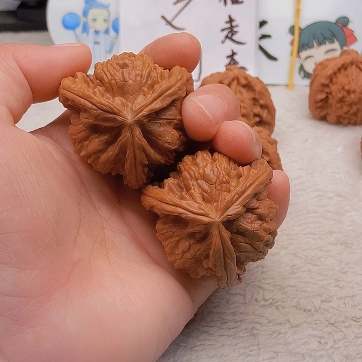 吊坠文玩核桃大*三棱