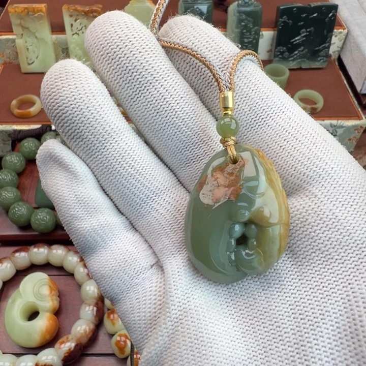 岫岩河磨玉（透闪石质玉）未镶嵌颈饰