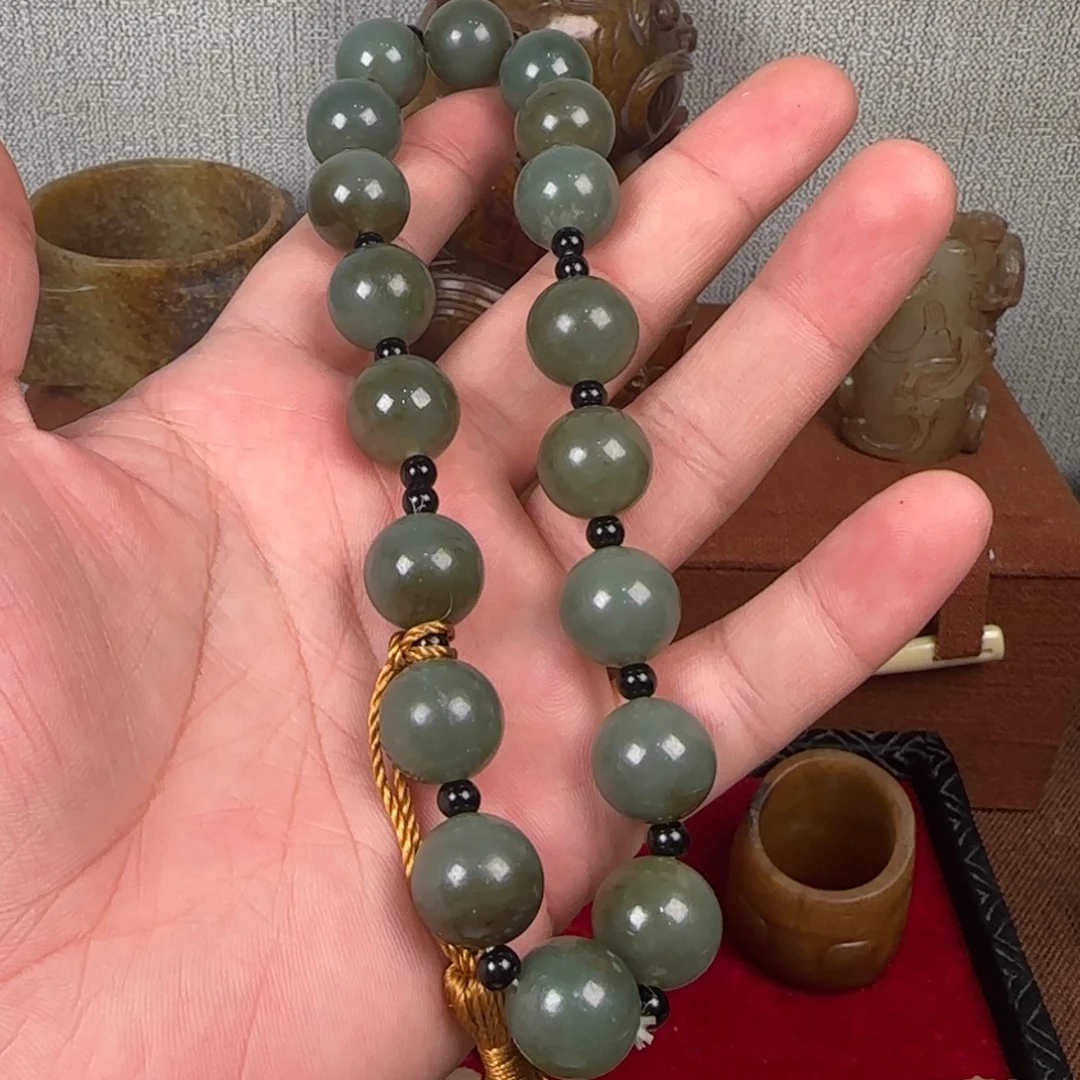 用***8非常非常精美的脖挂件