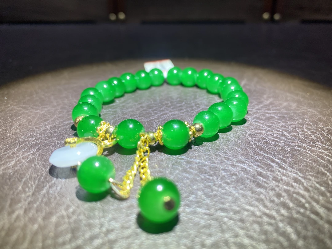 532天然绿精品手串yw532（无礼盒）