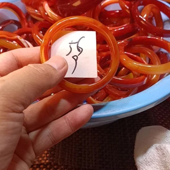 玛瑙/玉髓未镶嵌手镯