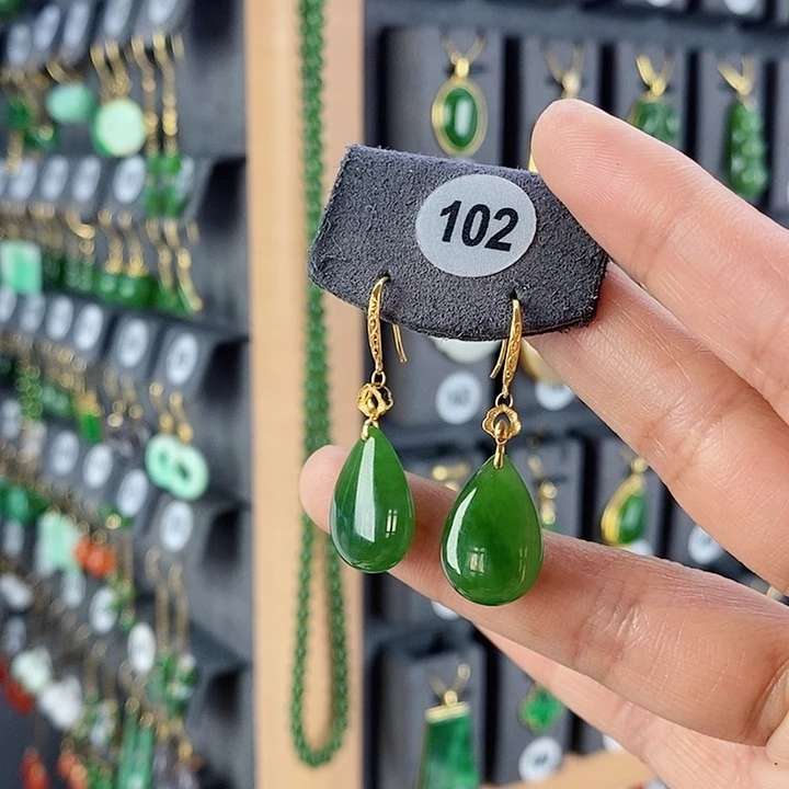 和田玉耳饰18K金镶嵌