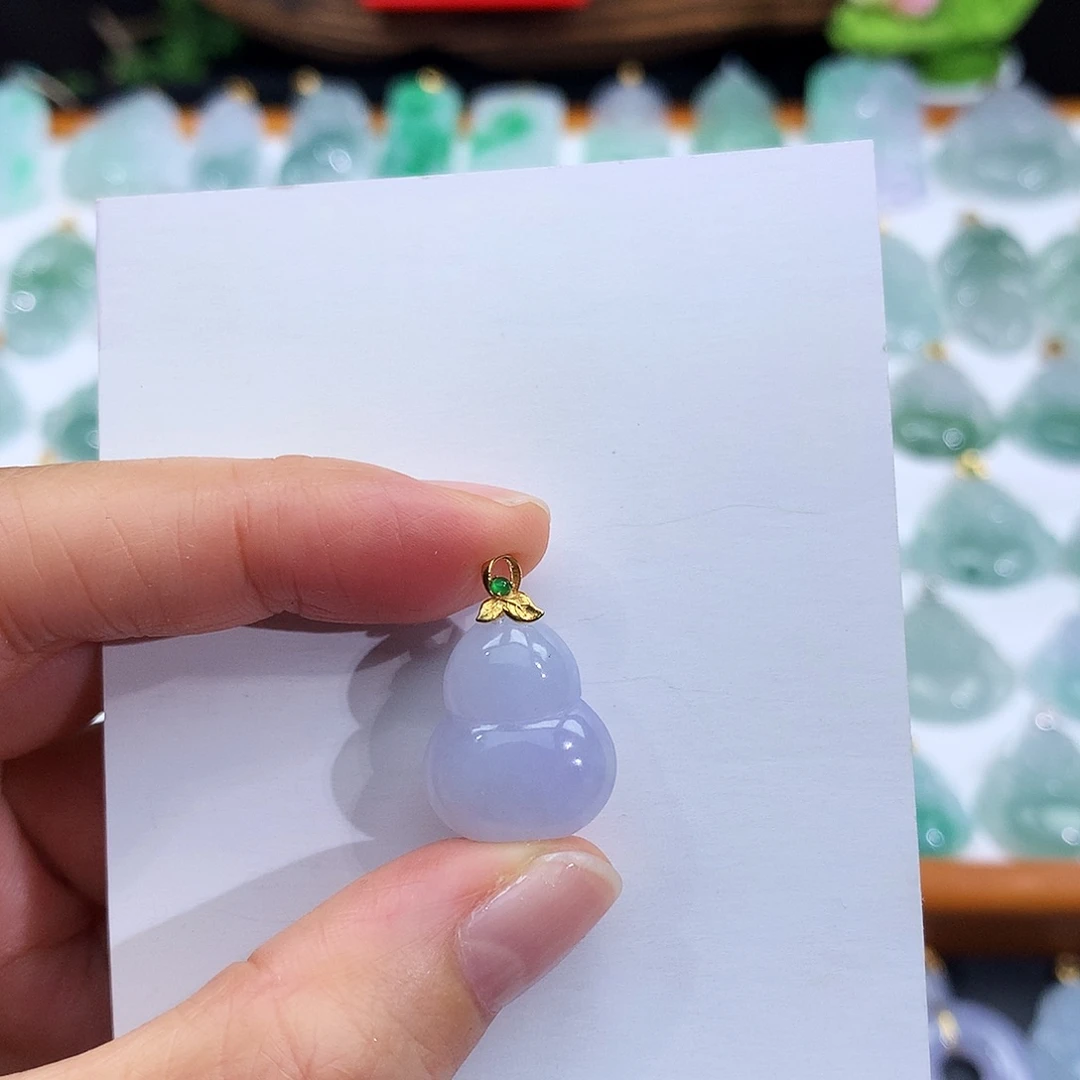 翡翠18K金镶嵌颈饰翡翠吊坠