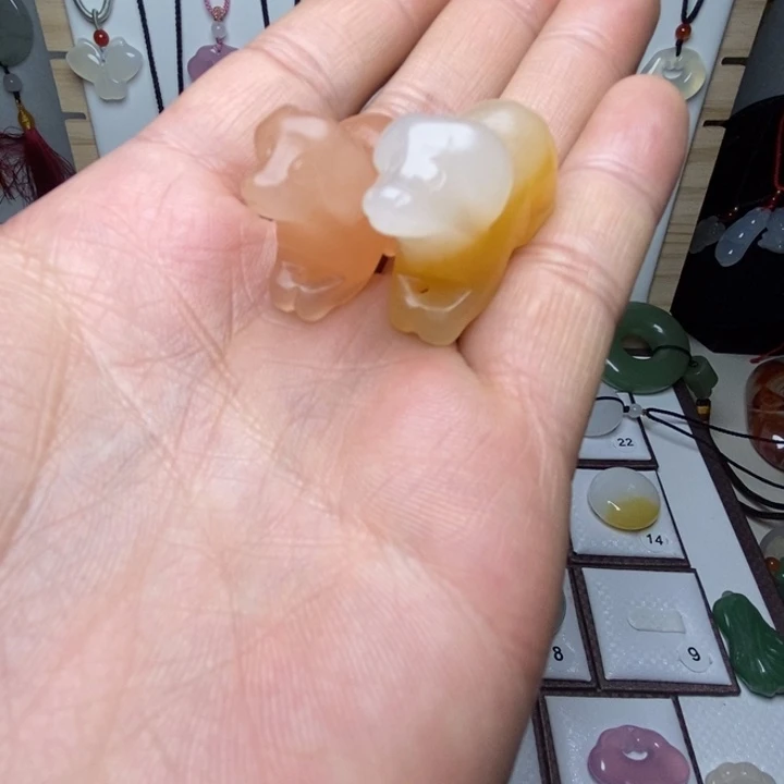 石英质玉吊坠(不含链)未镶嵌夏**提