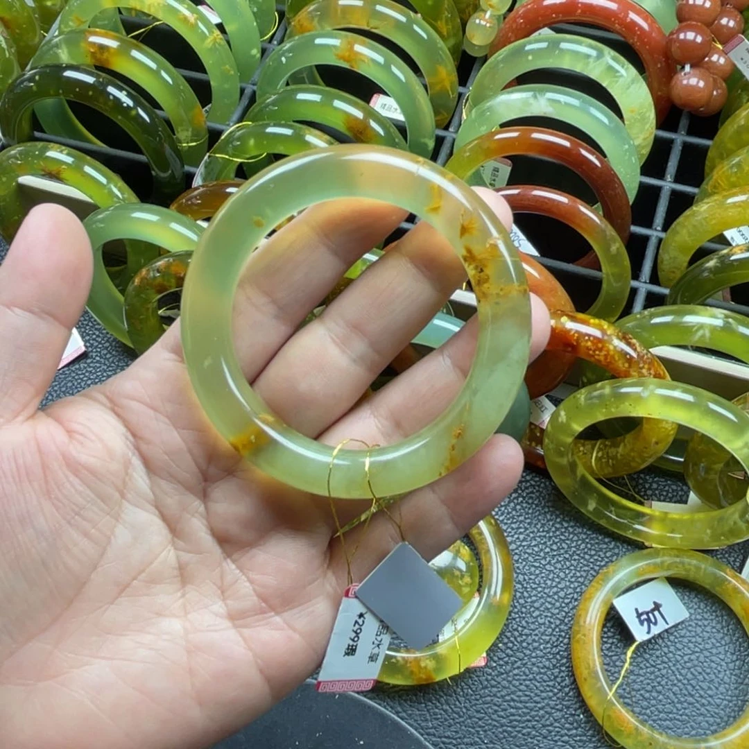 未镶嵌蛇纹石玉手镯有裂手镯特价不退不换