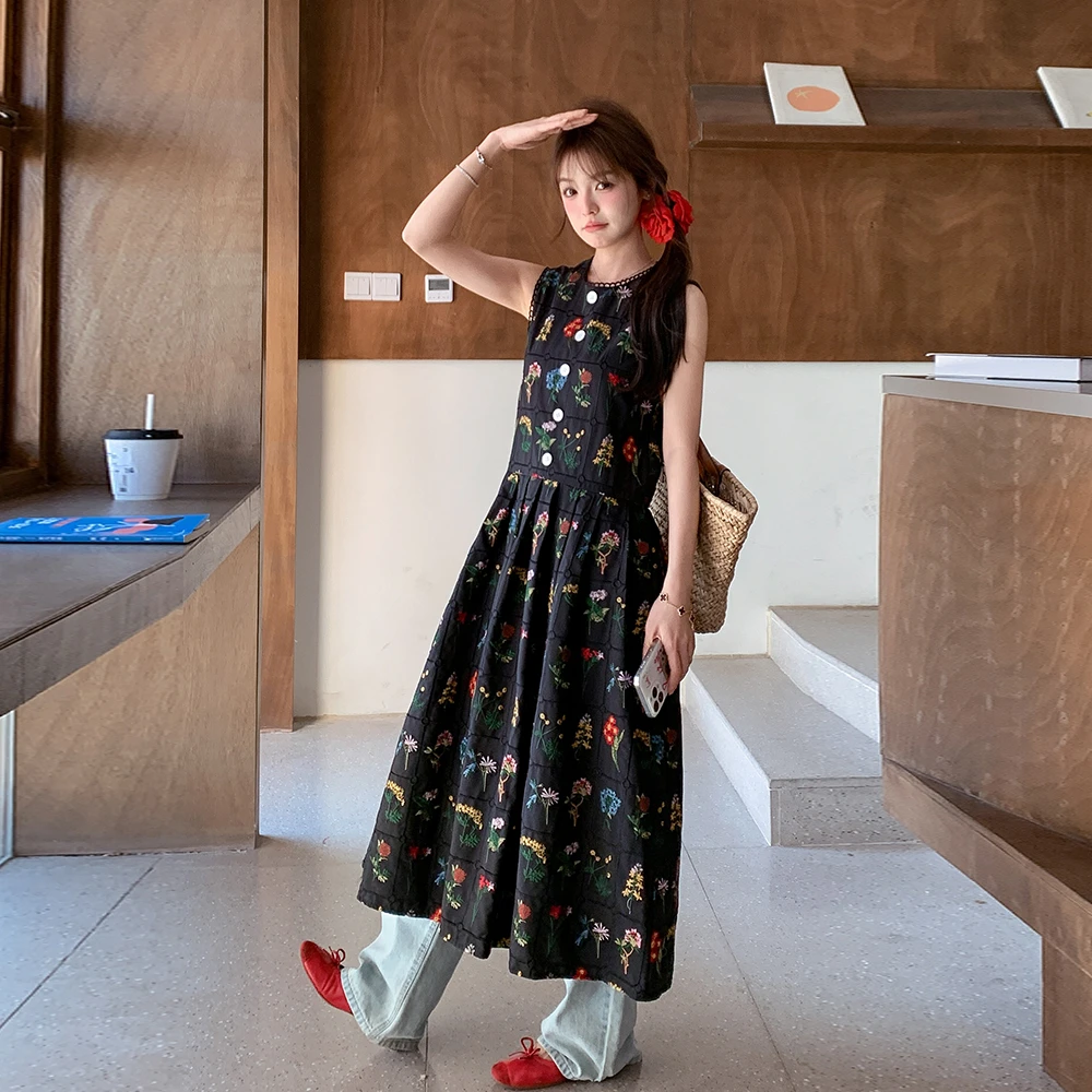 法式黑色无袖刺绣茶歇裙女2025年夏季新款高级感显瘦气质连衣裙