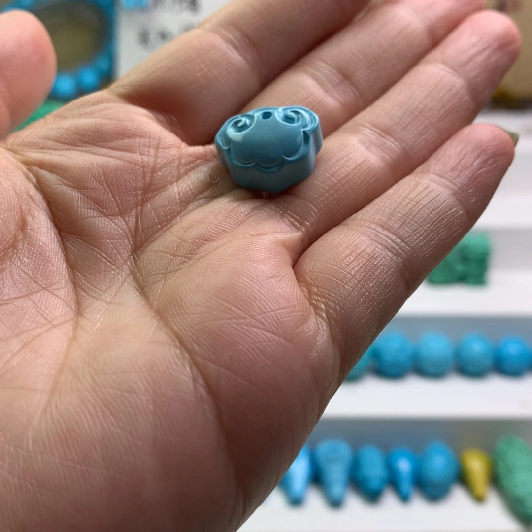 湖北批发精挑绿色矿原创手串108 以介绍为准