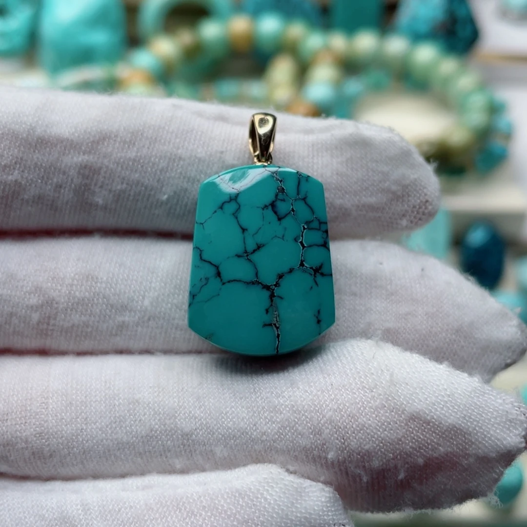 绿松石18K金镶嵌珠宝奇石