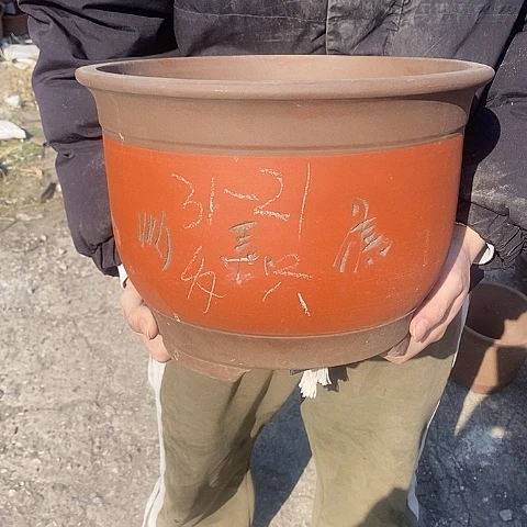 紫砂中国宜兴紫砂花盆，