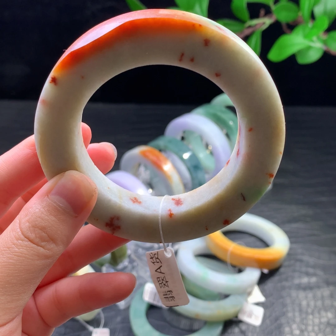 未镶嵌手镯定制翡翠