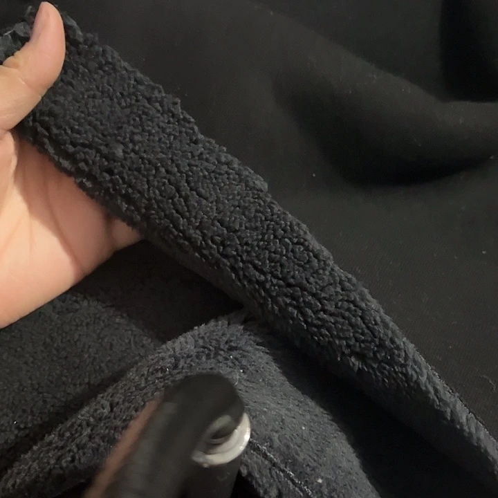 卢***娜黑色羊驼绒2.1米长带螺纹