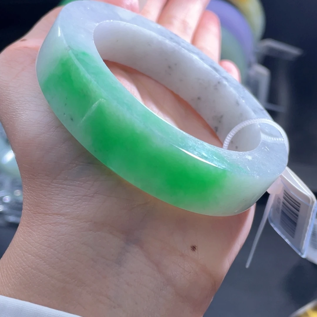 未镶嵌手镯定制翡翠