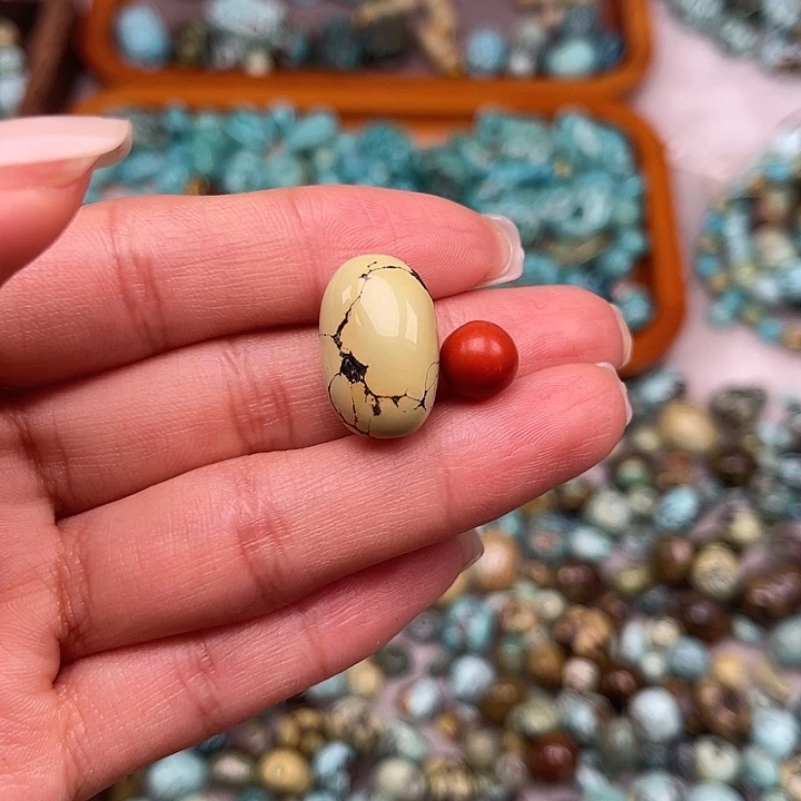 南红玛瑙未镶嵌颈饰