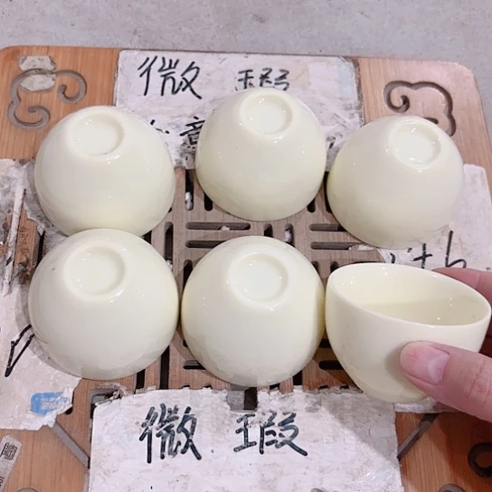 微瑕介意的勿拍，喜欢再下单，谢谢支持