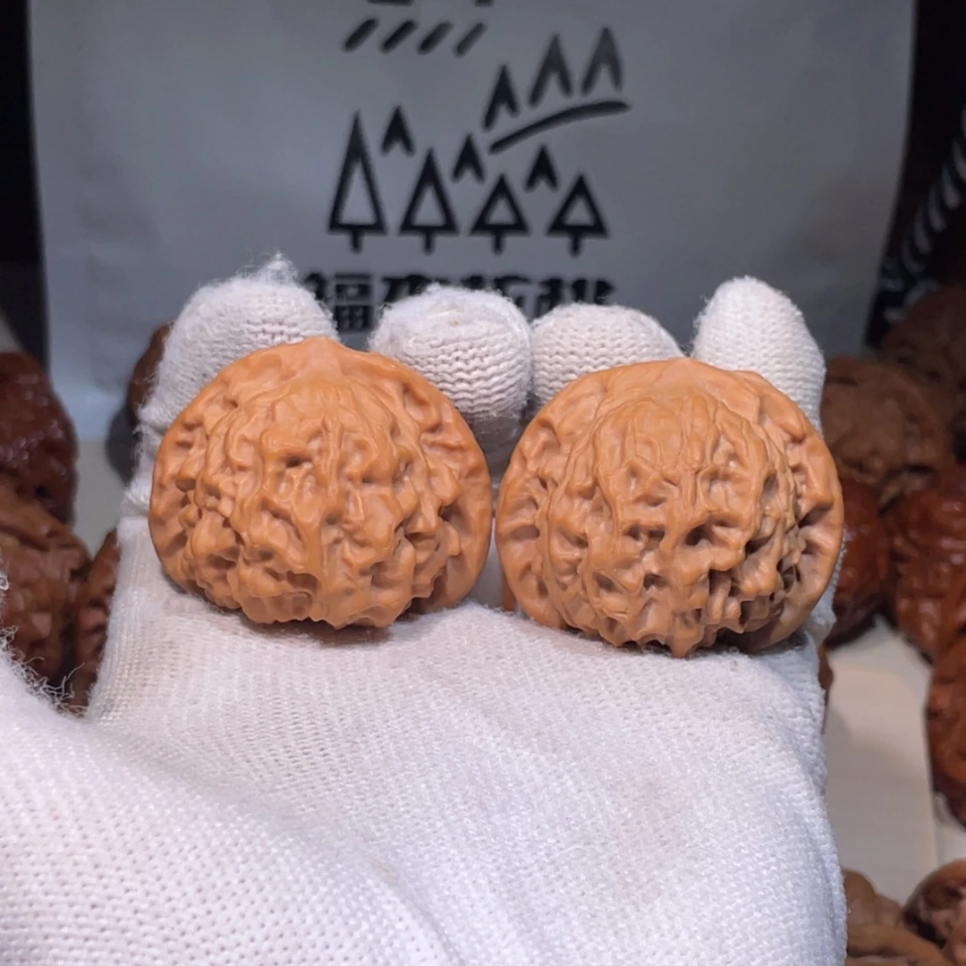 青****文玩核桃把件38 36 秦月 2126