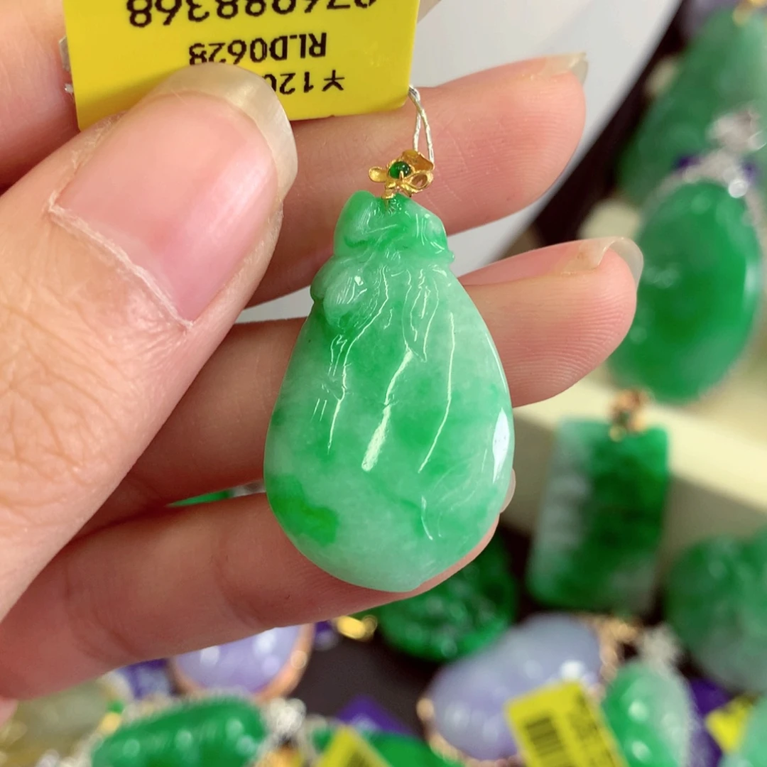 吊坠(不含链)18K金镶嵌翡翠