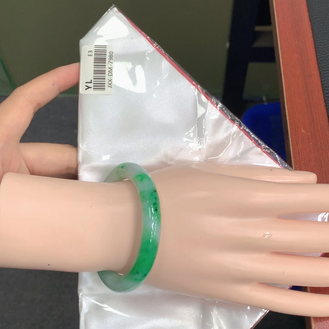 翡翠未镶嵌手镯51圆2号链接