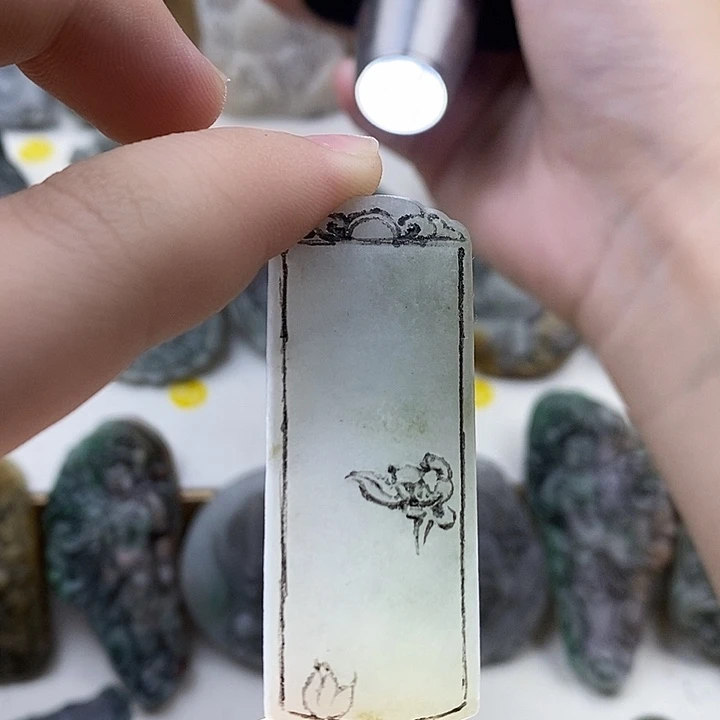未镶嵌挂件翡翠天然翡翠玉石