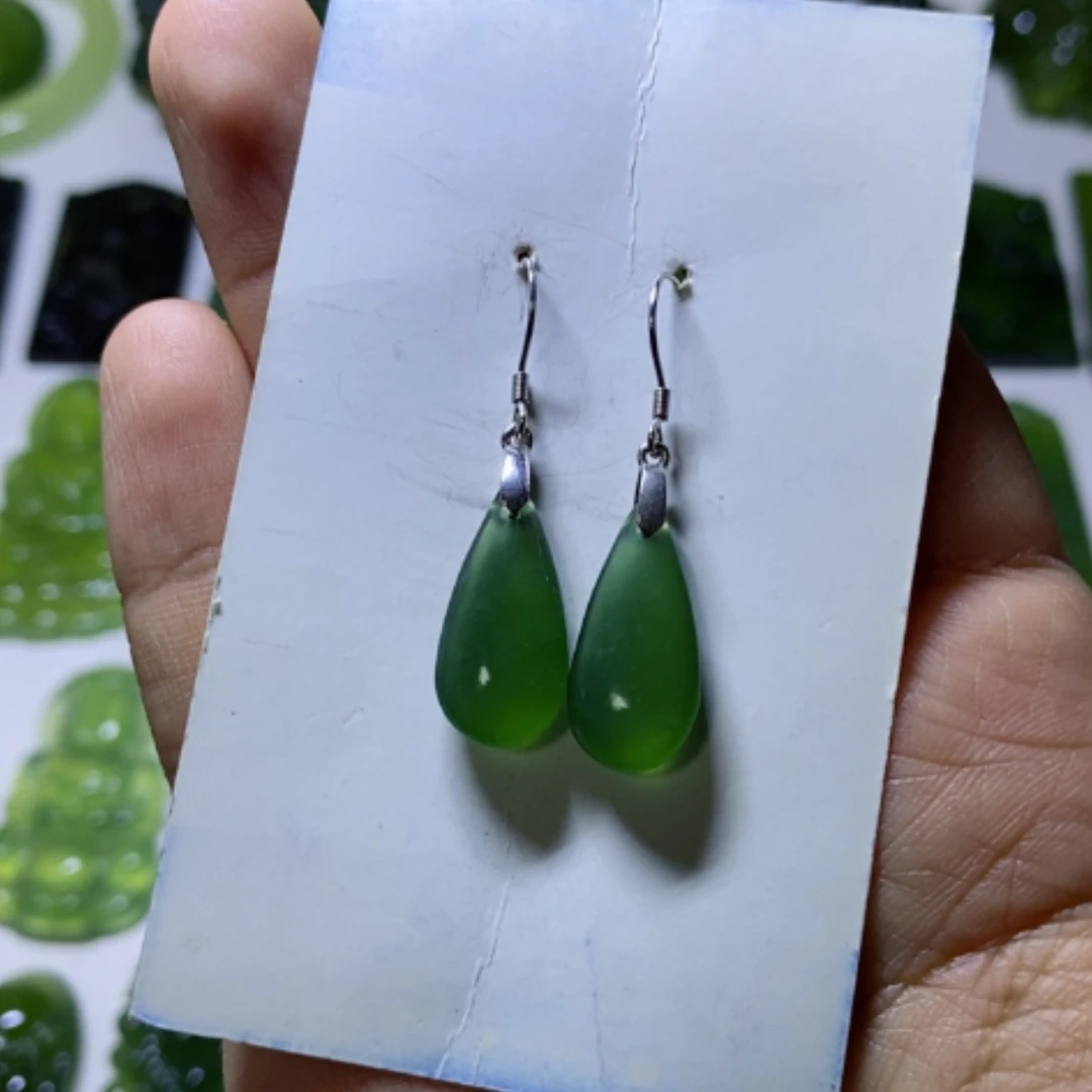 【闪购商品】未镶嵌蛇纹石玉耳环