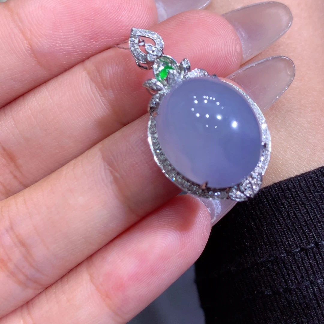 翡翠吊坠(赠链)18K金镶嵌