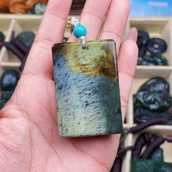 蛇纹石玉未镶嵌挂件泰山玉无事牌