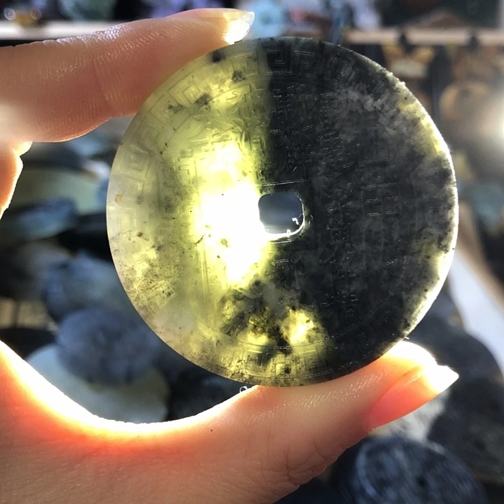 岫玉未镶嵌岫玉挂件