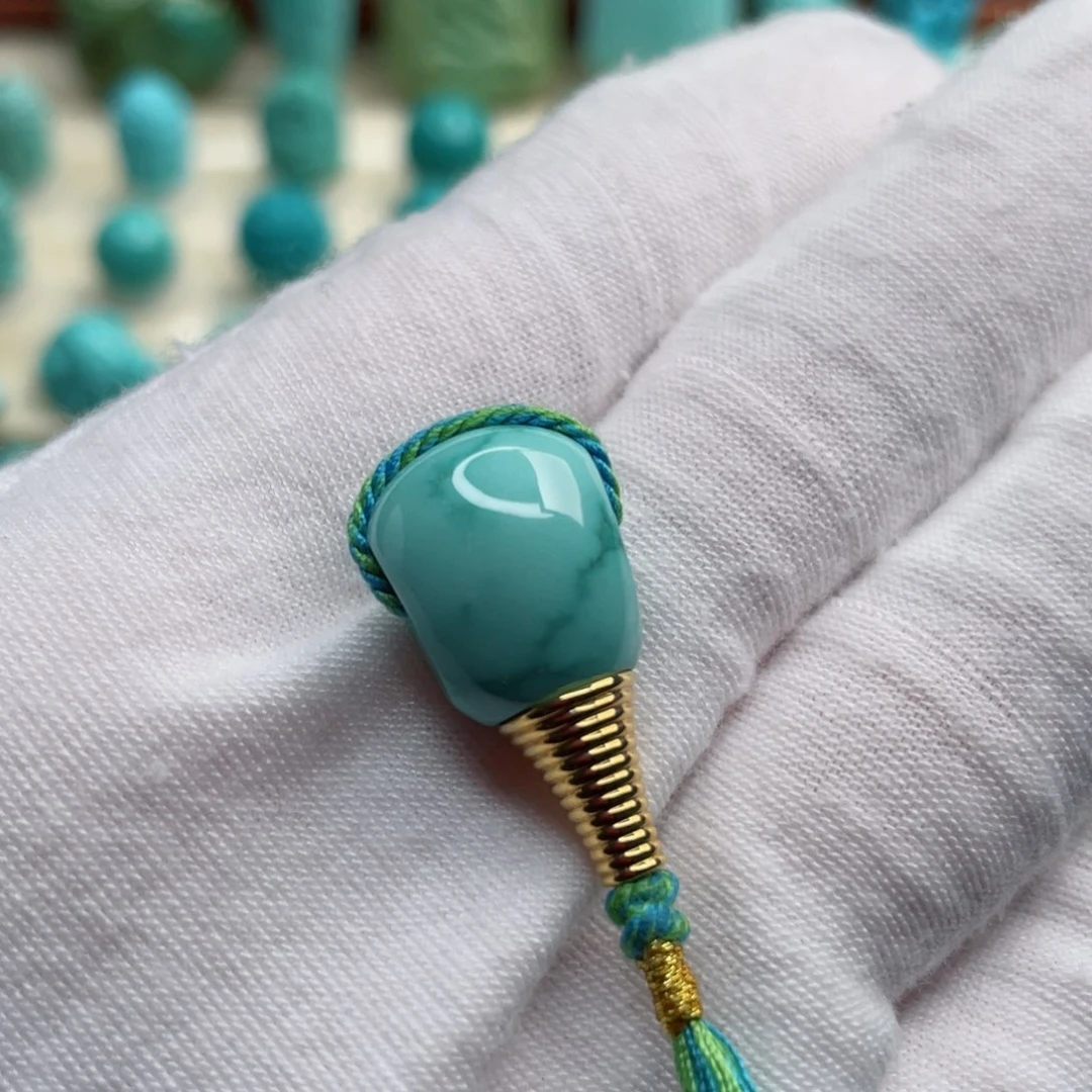 18K金镶嵌绿松石珠宝奇石