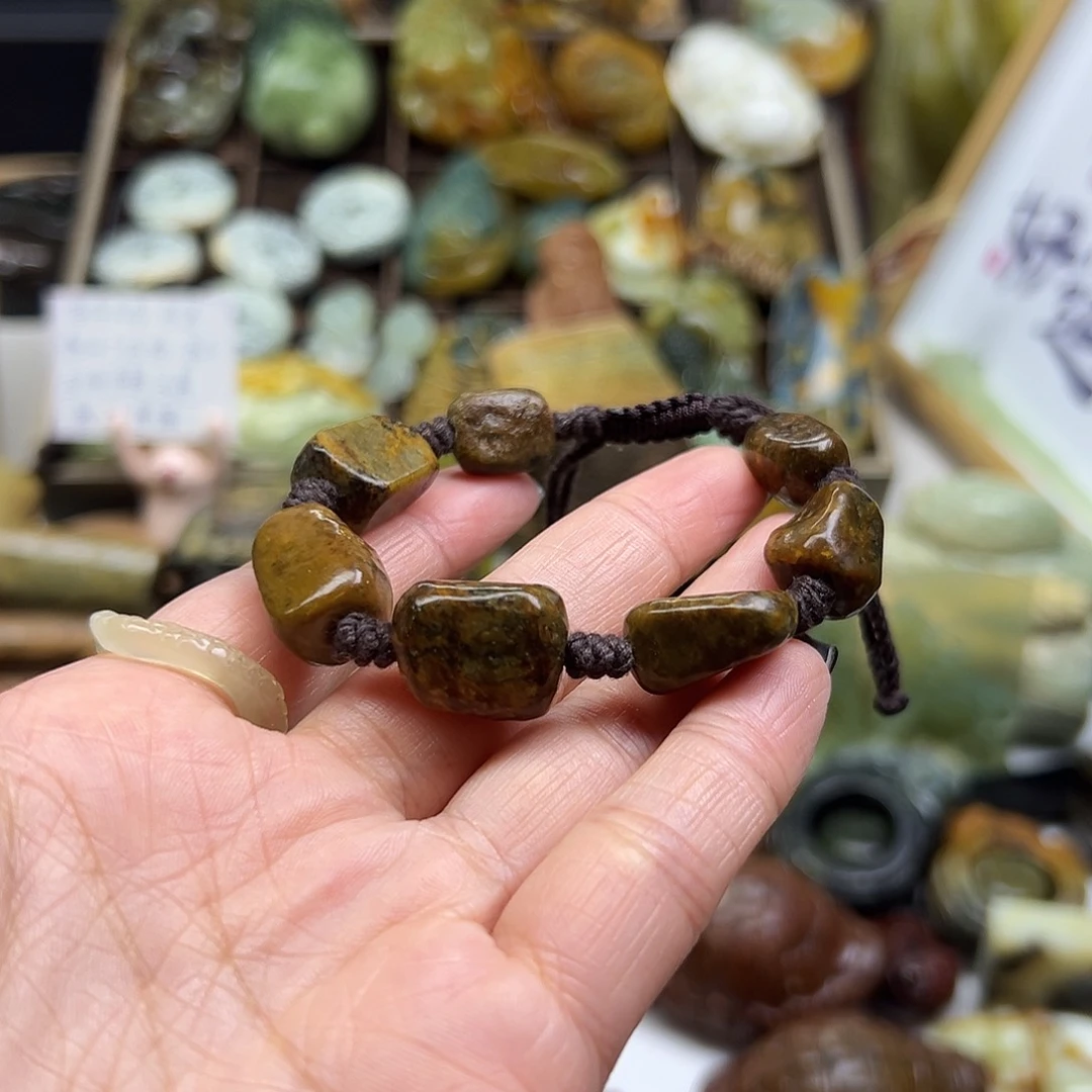 *****颈饰未镶嵌岫岩河磨玉（透闪石质玉）河磨玉手链