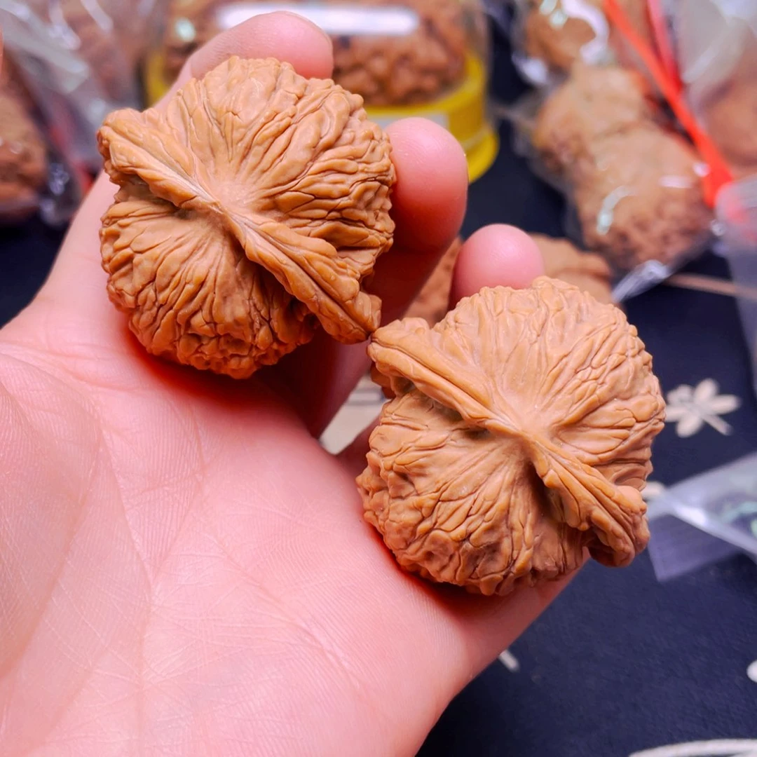 吊坠文玩核桃球白一对