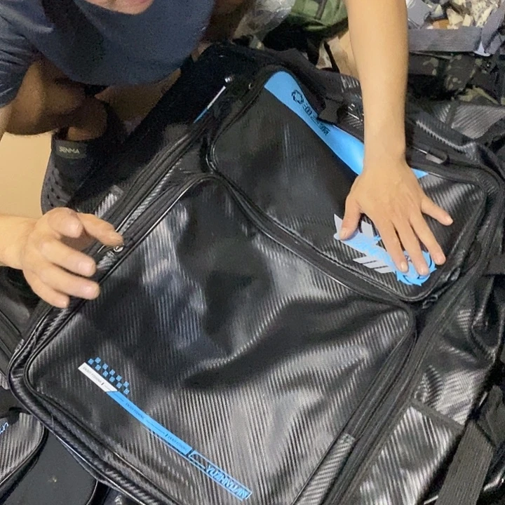 瑕疵蓝色皮尤40×60钓椅包一个瑕疵