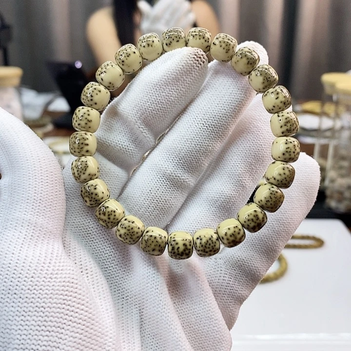 星月菩提手串9x8养色河豚