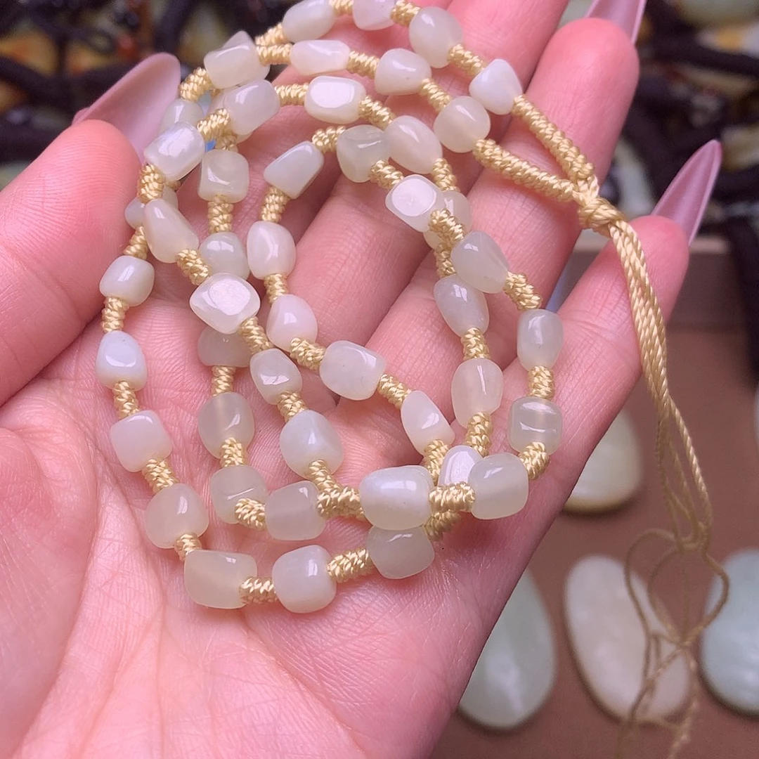 和田玉颈饰足铂镶嵌