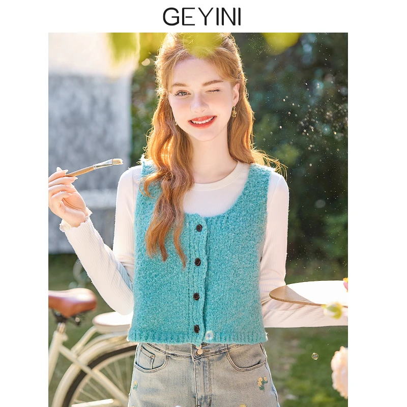 2025春秋新款女甜美小个子毛线独特叠穿短款针织背心无袖马甲坎肩