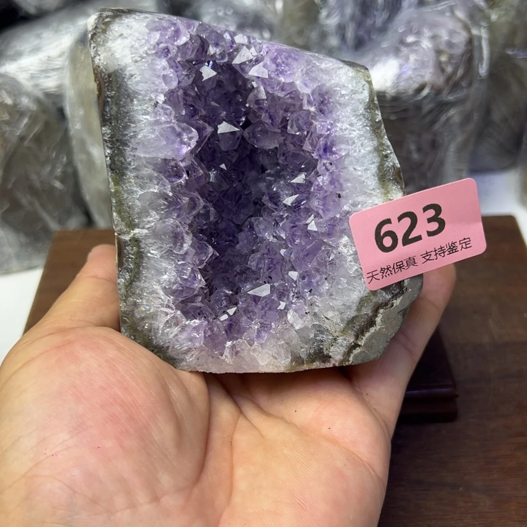 未镶嵌大型摆件（非配饰）水晶