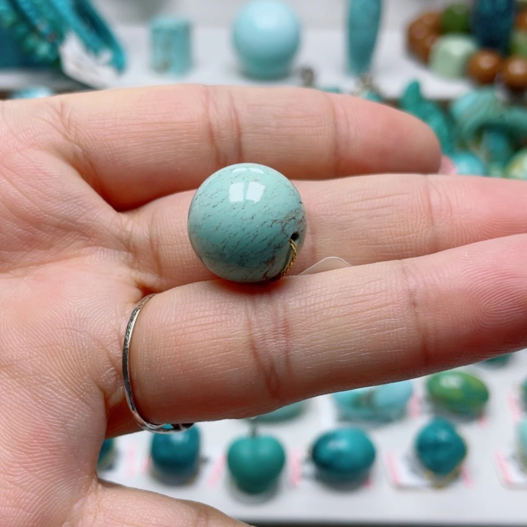 绿松石未镶嵌摆件