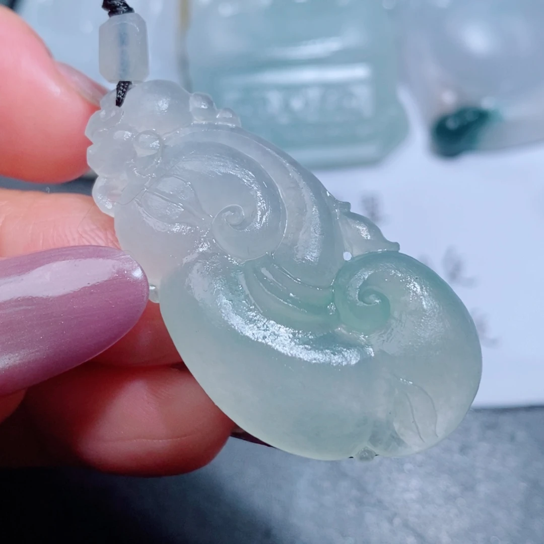 定制翡翠未镶嵌吊坠