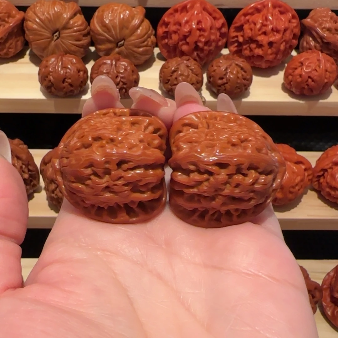 文玩核桃吊坠白狮子35精品1589